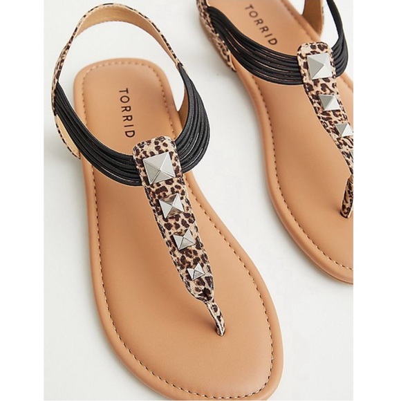 Torrid Leopard Studded T-Strap Flat Elastic Sandal Size 7 WW Wide - Picture 1 of 14